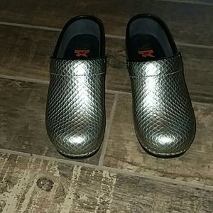 Dansko xp shoes
